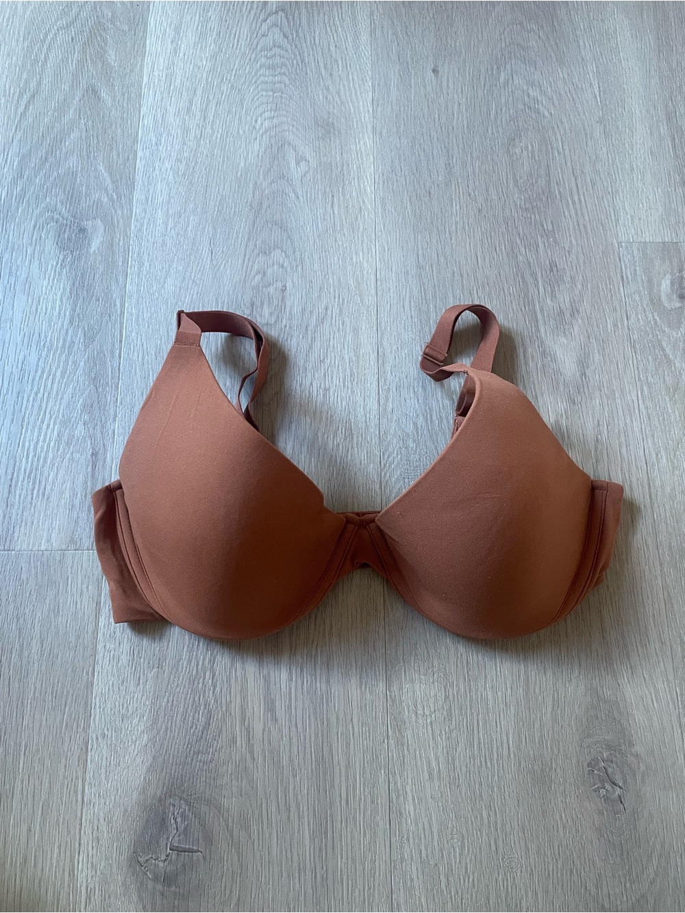 SKIMS T-Shirt Bra in Rust